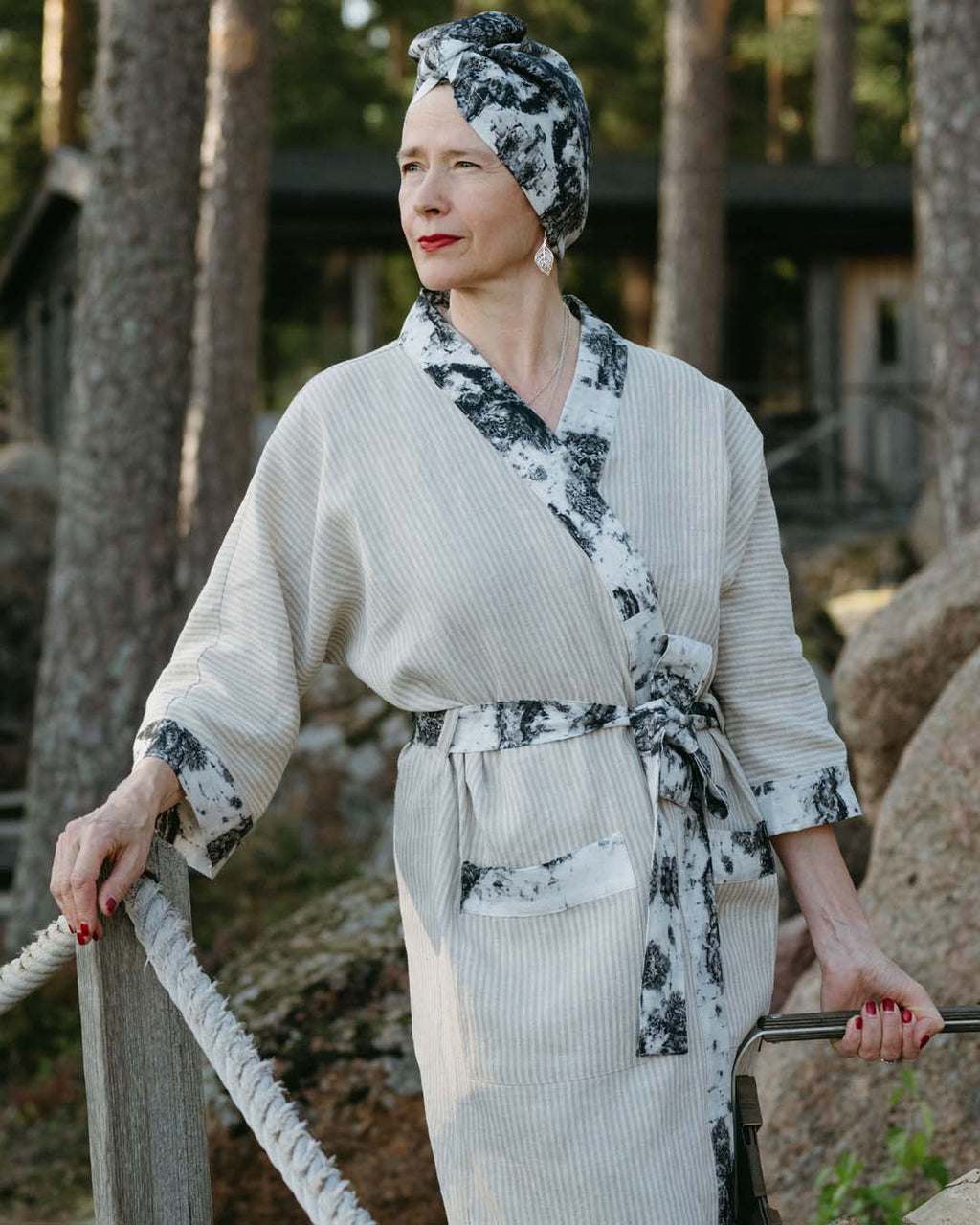 Bathrobe - Kaarnakamut (Bark Buddeies)