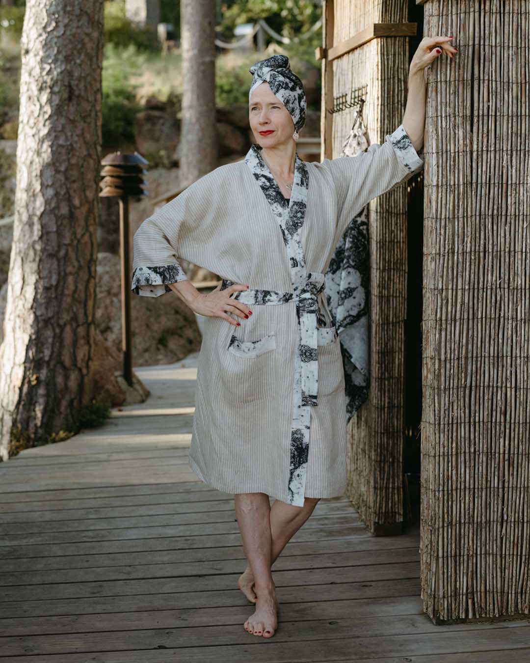 Bathrobe - Kaarnakamut (Bark Buddeies)